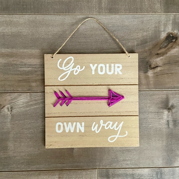 Go Your Own Way String Art Arrow Sign in Fuchsia - Picture 2 of 5
